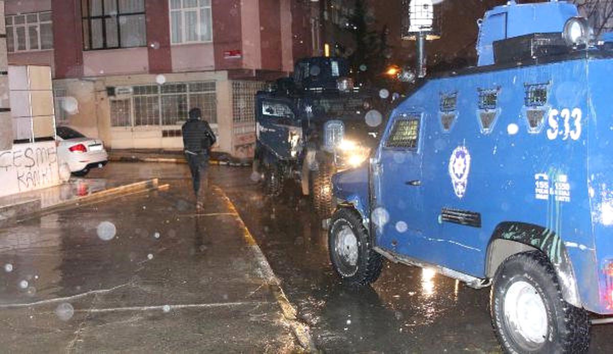 Ataşehir'de Telefondaki Tartışma Silahlı Kavgaya Dönüştü: 1 Yaralı