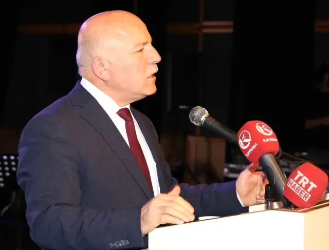 Büyükşehir Türkü Paşa Raci Alkır'ı Andı Büyükşehir Türkü Paşa Raci Alkır'ı Andı