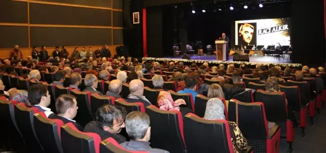 Büyükşehir Türkü Paşa Raci Alkır'ı Andı Büyükşehir Türkü Paşa Raci Alkır'ı Andı