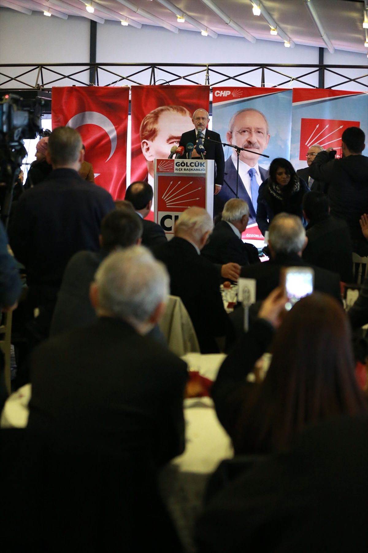 Kılıçdaroğlu, Stk Temsilcileri ve Muhtarlarla Buluştu