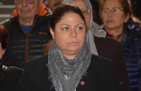 CHP'li Altıok'tan Tek Tip Kıyafet Eleştirisi