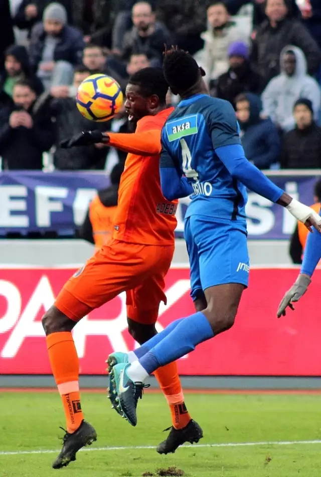 Süper Lig: Kasımpaşa: 1 - Medipol Başakşehir: 1 (İlk Yarı)