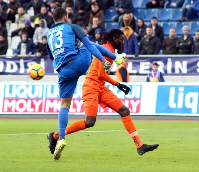 Süper Lig: Kasımpaşa: 1 - Medipol Başakşehir: 1 (İlk Yarı)
