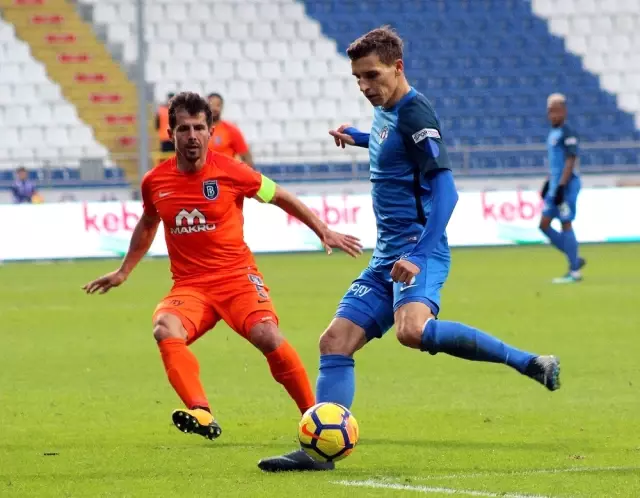 Süper Lig: Kasımpaşa: 1 - Medipol Başakşehir: 1 (İlk Yarı)