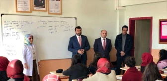 AK Parti Kırşehir Milletvekili Çetinkaya'dan Okul Ziyareti