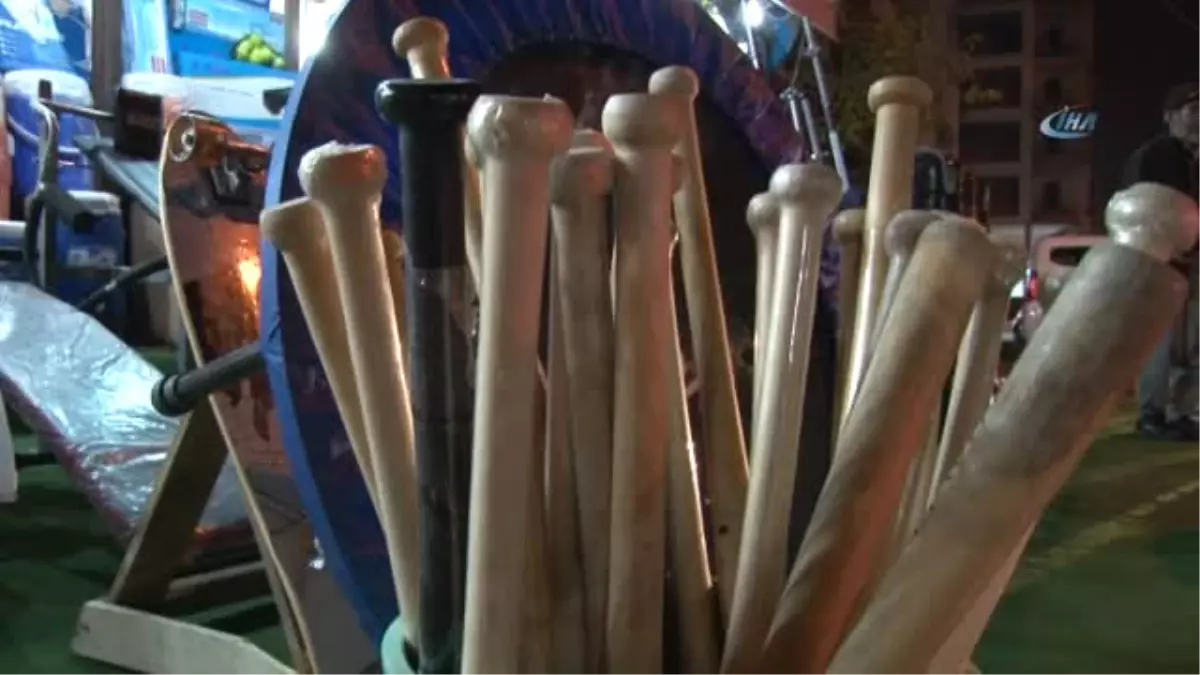 Beyzbol Sahası Olmayan Adana'da Beyzbol Sopalarına Yoğun İlgi