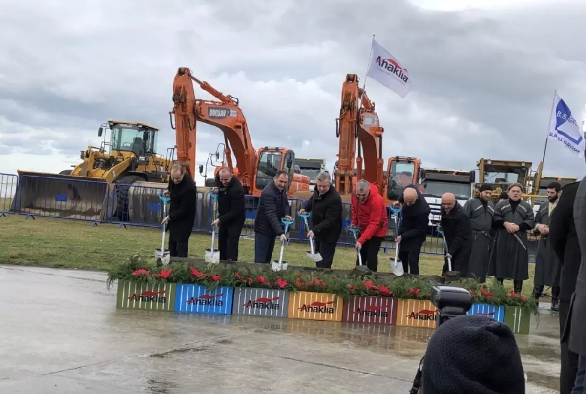 Gürcistan'da Anaklia Derin Deniz Limanı'nın İnşası Başladı