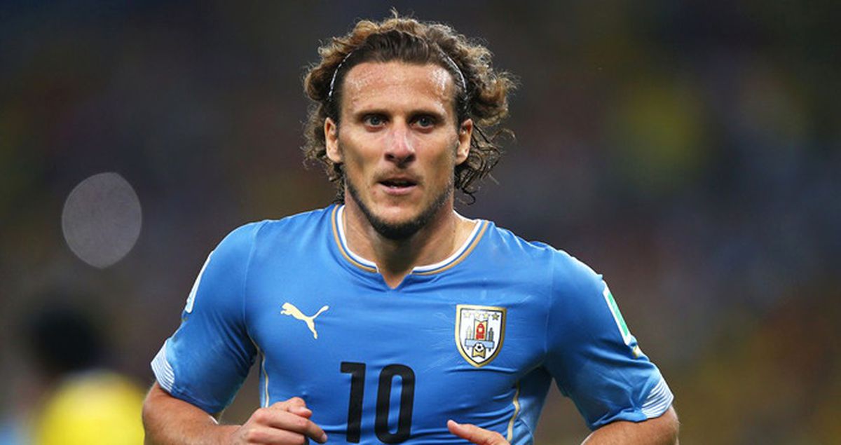 Uruguaylı Yıldız Diego Forlan, 38 Yaşında Eski Takımı Penarol'e Geri Döndü