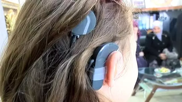 İşitme Engelli Küçük Kız 'İşitme Cihazına' Doğum Gününde Kavuştu