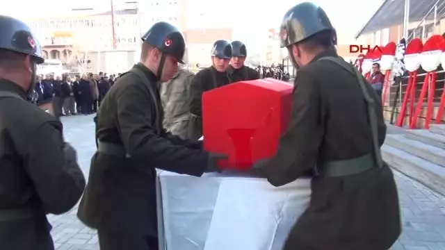 Van Şehit Er, Van'da Toprağa Verildi Van Şehit Er, Van'da Toprağa Verildi