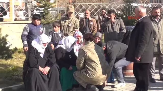 Van Şehit Er, Van'da Toprağa Verildi Van Şehit Er, Van'da Toprağa Verildi