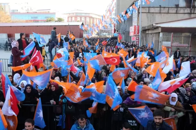 AK Parti İl Başkanı Türkmenoğlu'na Görkemli Karşılama AK Parti İl Başkanı Türkmenoğlu'na Görkemli Karşılama