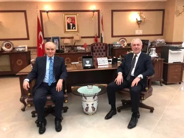 Başbakanlık’ta çocuk zirvesi Başbakanlık’ta çocuk zirvesi