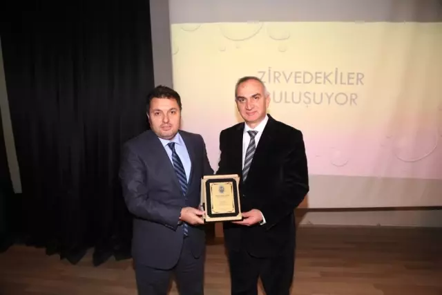 Zirvedekiler Buluşuyor'un İlk Konuğu Başkan Yılmazer Oldu