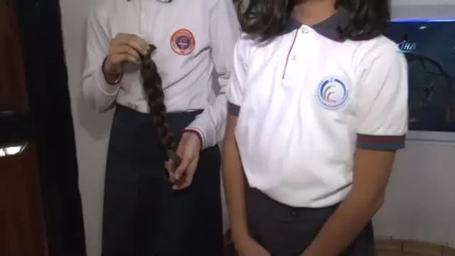Altın Kalpli Kızlar Kamu Spotundan Etkilenerek Saçlarını Kestirip Lösemili Çocuklara Bağışladılar