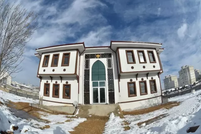 Büyükşehir'den Kadınhanı'na Şehir Konağı ve Otogar