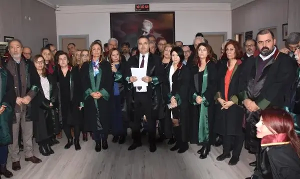 İzmir Barosu'ndan Khk ve Ohal Tepkisi