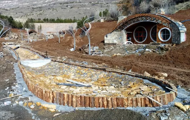 Sivas�ın &quot;Hobbit Evleri&quot; Tatil Köyüne Dönüştürülüyor haberi fotografı