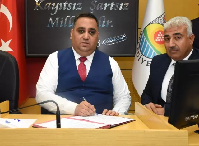 Tarsus Belediyesi'nde Toplu İş Sözleşme Sevinci Tarsus Belediyesi'nde Toplu İş Sözleşme Sevinci