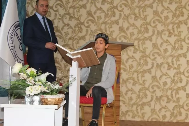Manavgat'ta Kur'an-ı Kerim'i Güzel Okuma Yarışması Manavgat'ta Kur'an-ı Kerim'i Güzel Okuma Yarışması