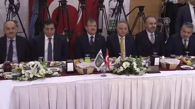 Başbakan Yardımcısı Çavuşoğlu: 'Bizim En Büyük Handikabımız Ana Muhalafettir' Başbakan Yardımcısı Çavuşoğlu: 'Bizim En Büyük Handikabımız Ana Muhalafettir'