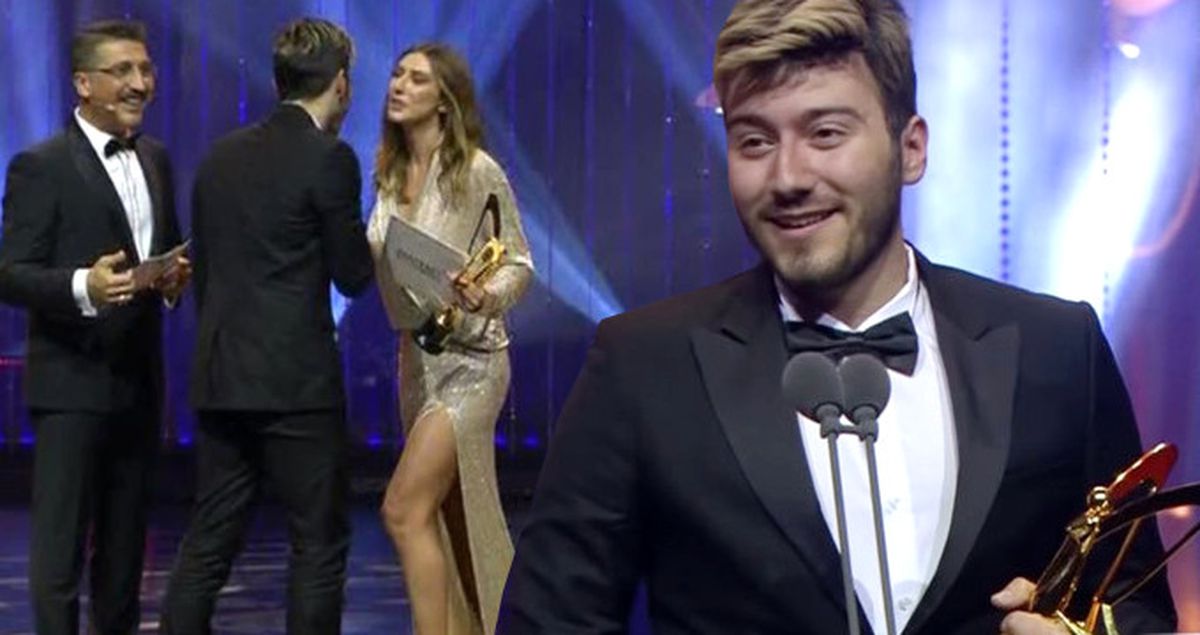 Enes Batur'a Verilen En İyi Youtuber Ödülü Geri Alındı