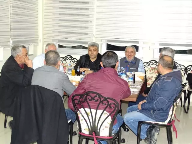 Hisarcık Belediye Personeli Yemekte Buluştu