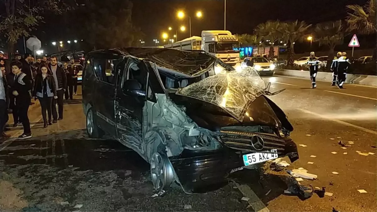 Samsun'da Trafik Kazası: 3 Yaralı
