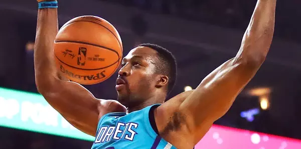 Son Şampiyon Warriors Evinde Hornets'a Yenildi