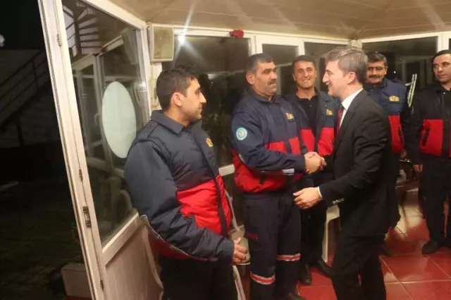 Başkan Şirin Yılbaşı Mesaisindeki Ekipleri Unutmadı Başkan Şirin Yılbaşı Mesaisindeki Ekipleri Unutmadı