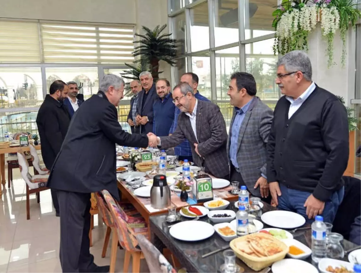 Polat Filistin Direniş Hareketinin Temsilcilerini Ağırladı