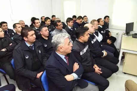 Şiddet Gören Eşi Koruyan Toplu İş Sözleşmesi İmzalandı Şiddet Gören Eşi Koruyan Toplu İş Sözleşmesi İmzalandı