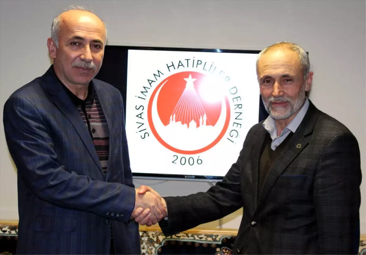 Sivas İmam Hatipliler Derneği'nde Görev Değişimi