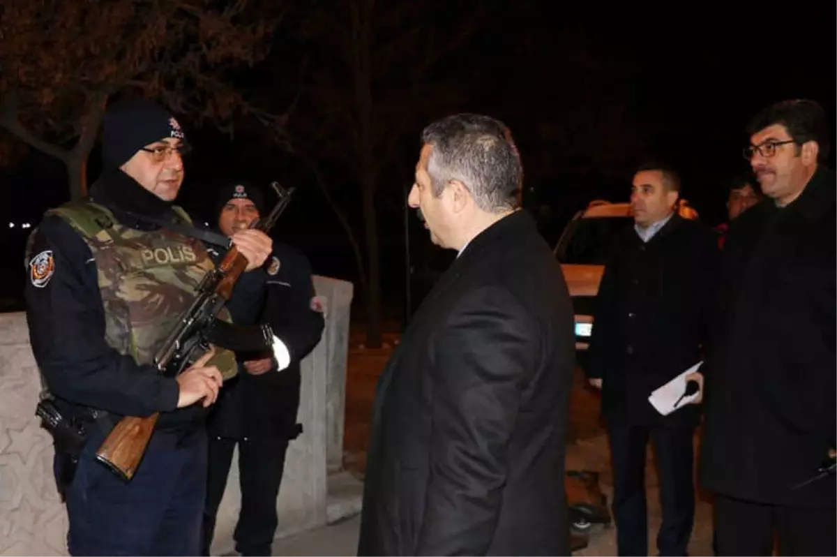 Tütüncü ve Dinç'den Görev Başındaki Polislere Ziyaret