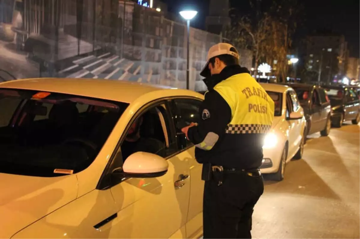 Yeni Yıla Görev Başında Girdiler