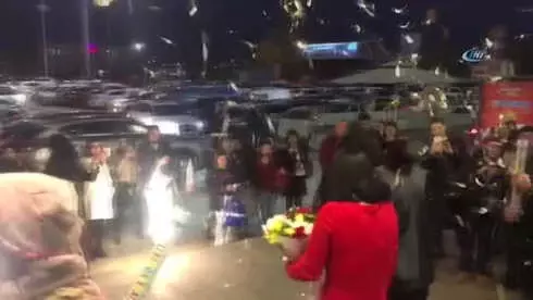 Yeni Yılın İlk 'Evet'i Yeni Yılın İlk 'Evet'i