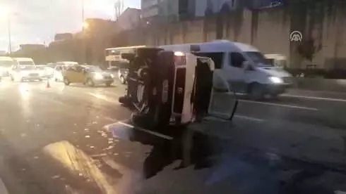 Bayrampaşa'da Trafik Kazası: 4 Yaralı - İstanbul Bayrampaşa'da Trafik Kazası: 4 Yaralı - İstanbul