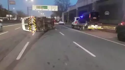 Bayrampaşa'da Trafik Kazası: 4 Yaralı - İstanbul Bayrampaşa'da Trafik Kazası: 4 Yaralı - İstanbul