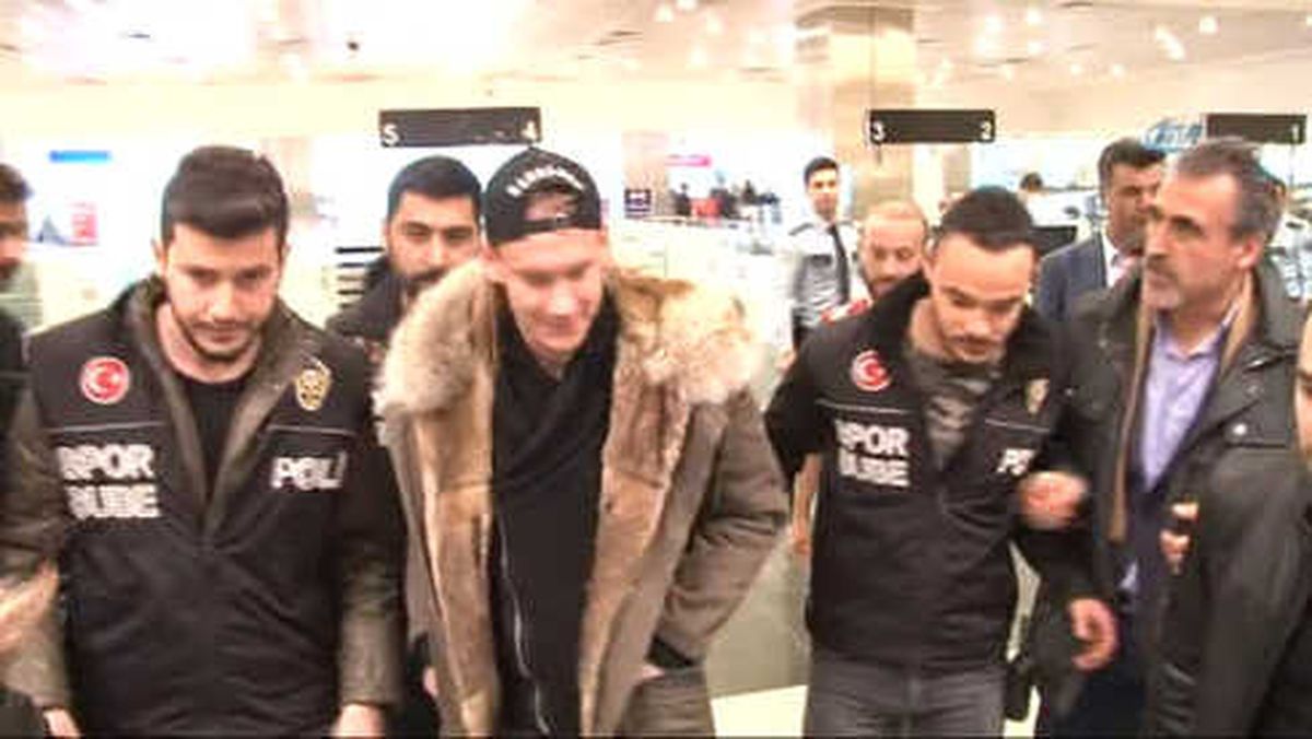 Kartal, Domagoj Vida'ya Kavuştu