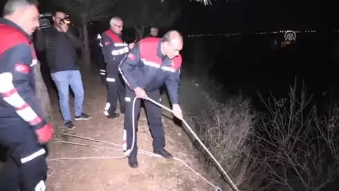 Uçurumdan Düşüp Mahsur Kalan Üniversite Öğrencisi Kurtarıldı Uçurumdan Düşüp Mahsur Kalan Üniversite Öğrencisi Kurtarıldı