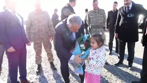 Varto'da 5 Yıllık Kan Davası Barışla Sonuçlandı Varto'da 5 Yıllık Kan Davası Barışla Sonuçlandı