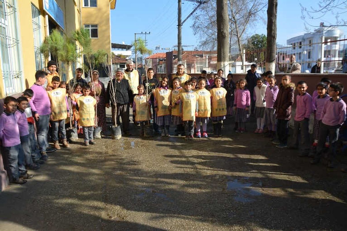 Bağarası'nda 'Senin de Ağacın Olsun' Kampanyası