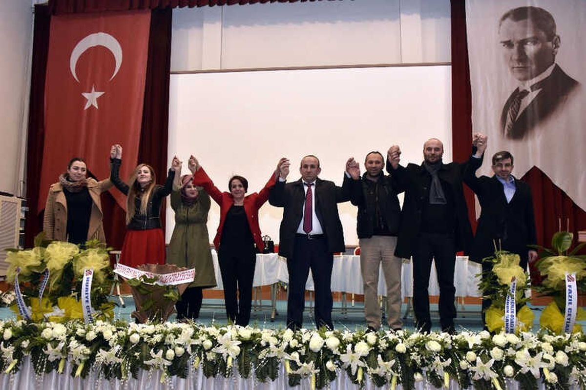 Gümüşhane'nin Tek Kadın Oda Başkanı Yeniden Seçildi
