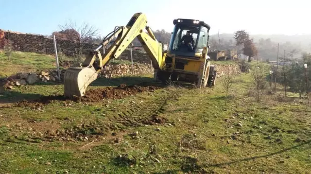 Alaşehir Fen İşleri Müdürlüğü 4 Koldan Çalışıyor
