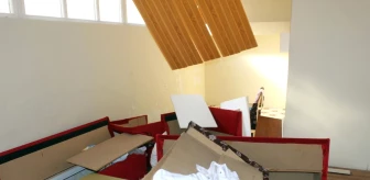 Fetö'den Kapatılan Okulda Tuvalet Arkasında Gizli Toplantı Salonu Bulundu