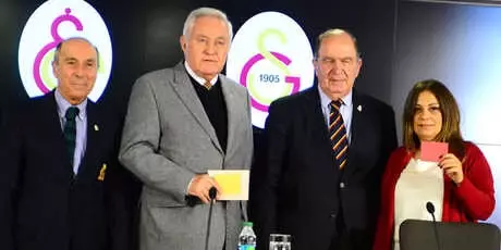 Galatasaray'da Renkler Belli Oldu Galatasaray'da Renkler Belli Oldu