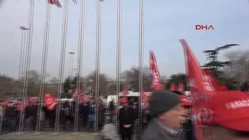 İbb Önünde İşçi Eylemi