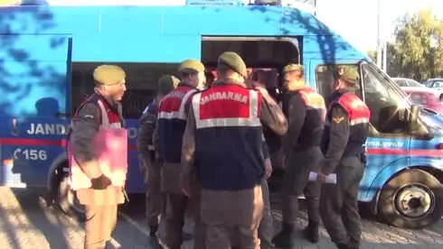 Fetö Şüphelileri Yunan Adasına Kaçmaya Çalışırken Yakalandı Fetö Şüphelileri Yunan Adasına Kaçmaya Çalışırken Yakalandı