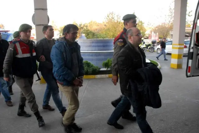 Yunanistan'a Kaçmaya Çalışan Fetö Üyeleri Yakalandı Yunanistan'a Kaçmaya Çalışan Fetö Üyeleri Yakalandı