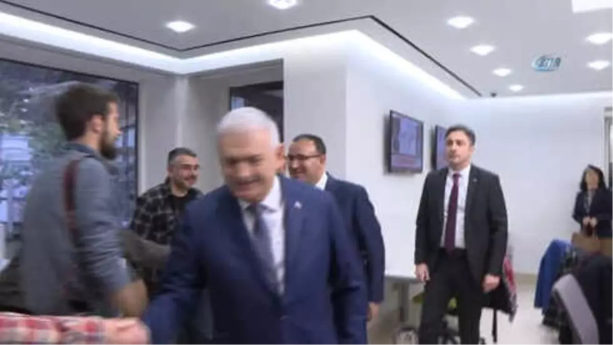 Gazetecinin '10 Ocak Tatil Olsun' Talebine Başbakan'dan Güldüren Cevap: Bizim Hanım da Şikayetçi